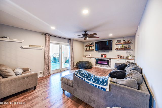 1070 Rudder Avenue, Manahawkin, NJ 08050