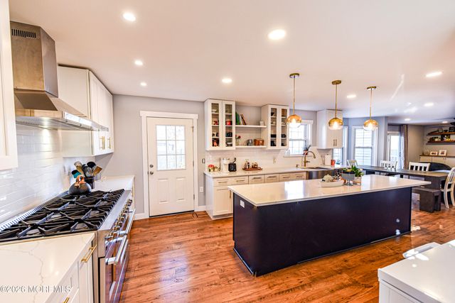 1070 Rudder Avenue, Manahawkin, NJ 08050
