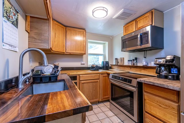 131 Old West Hopkinton Road, Henniker, NH 03242