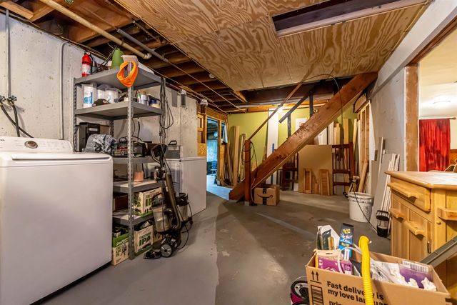 131 Old West Hopkinton Road, Henniker, NH 03242
