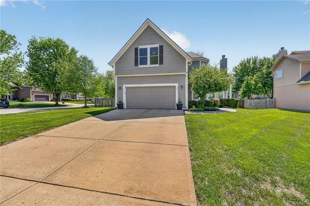 13811 W 153rd Court, Olathe, KS 66062