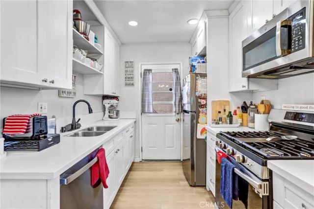 7140 Colwyn, Highland, CA 92346