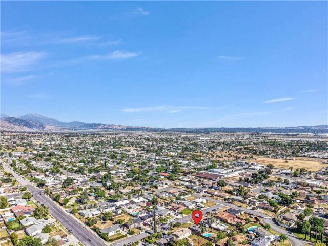 7140 Colwyn, Highland, CA 92346