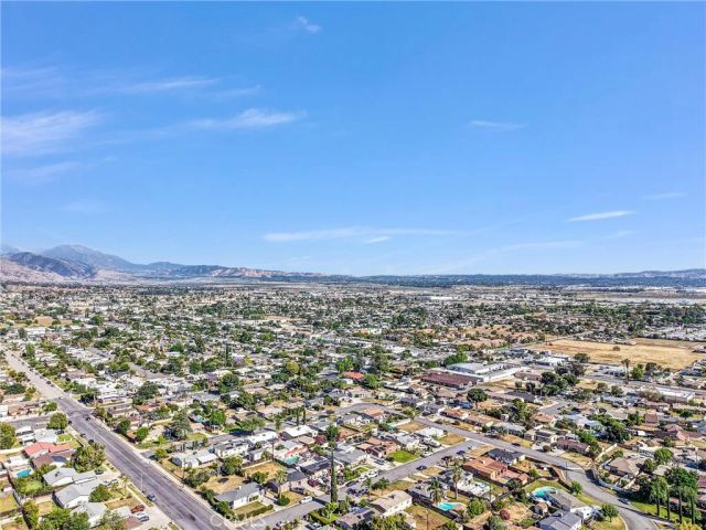 7140 Colwyn, Highland, CA 92346