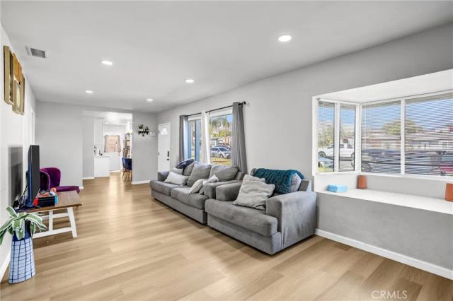 7140 Colwyn, Highland, CA 92346