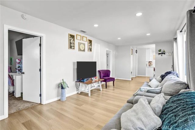 7140 Colwyn, Highland, CA 92346