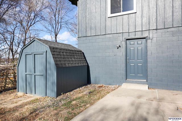 8345 Bedford Avenue, Omaha, NE 68134