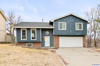 8345 Bedford Avenue, Omaha, NE 68134