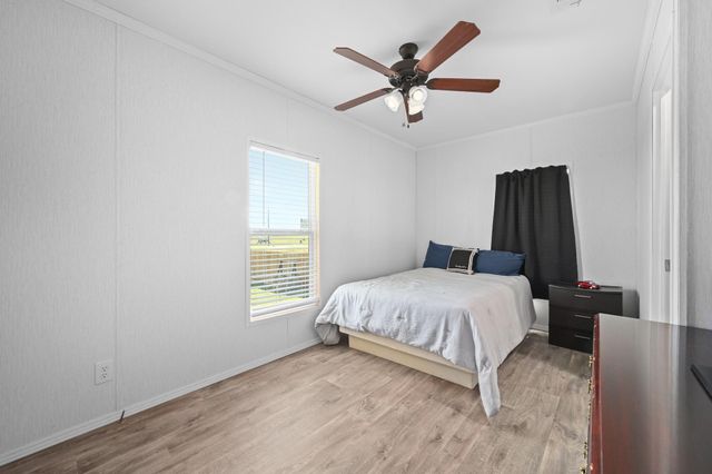 117 Castellana WAY, Elgin, TX 78621