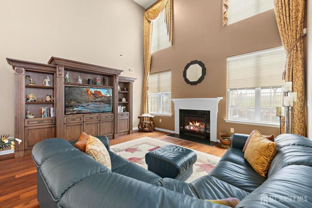 102 Riviera Drive, Monroe, NJ 08831