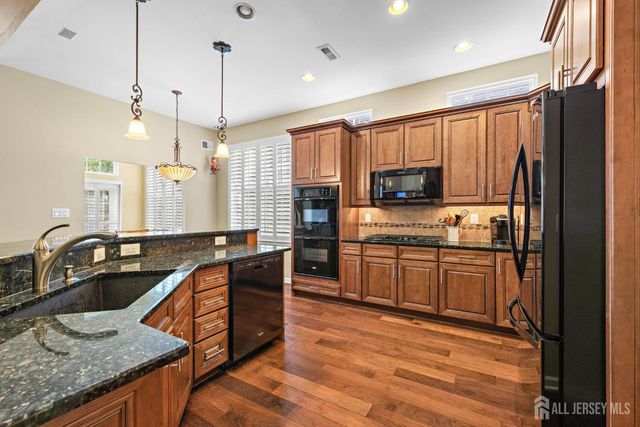 102 Riviera Drive, Monroe, NJ 08831