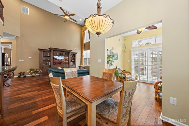 102 Riviera Drive, Monroe, NJ 08831