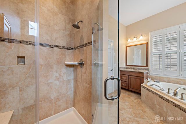 102 Riviera Drive, Monroe, NJ 08831
