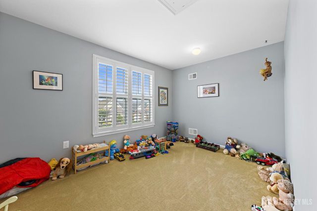 102 Riviera Drive, Monroe, NJ 08831