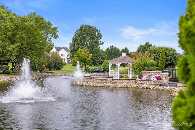 102 Riviera Drive, Monroe, NJ 08831