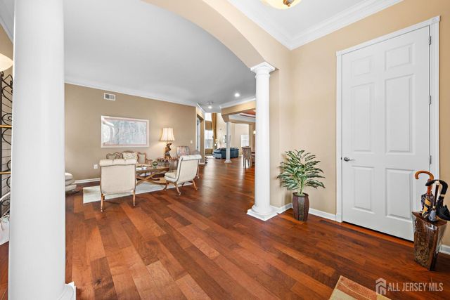 102 Riviera Drive, Monroe, NJ 08831