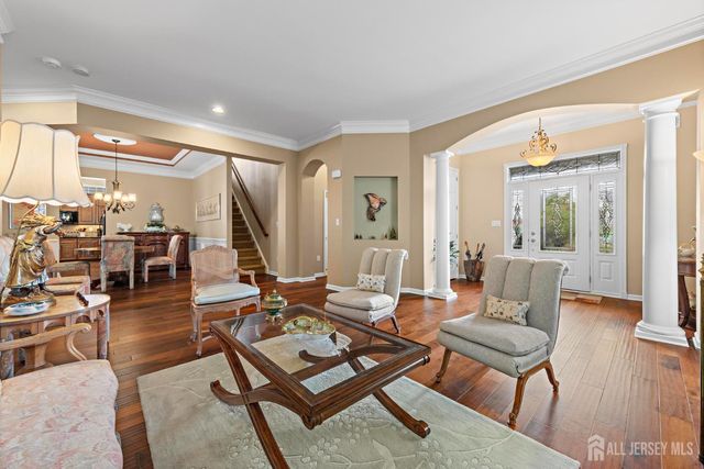 102 Riviera Drive, Monroe, NJ 08831