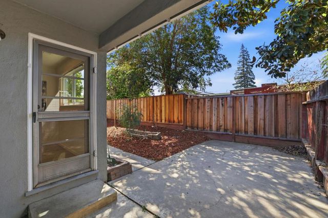 111113 Nancy Court, Mountain View, CA 94041