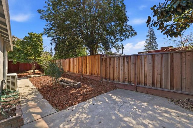 111113 Nancy Court, Mountain View, CA 94041