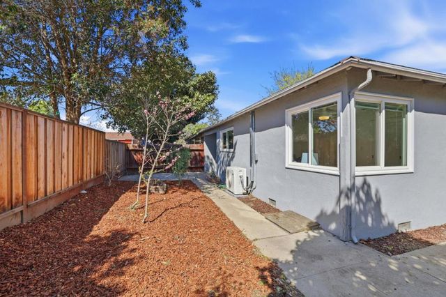 111113 Nancy Court, Mountain View, CA 94041