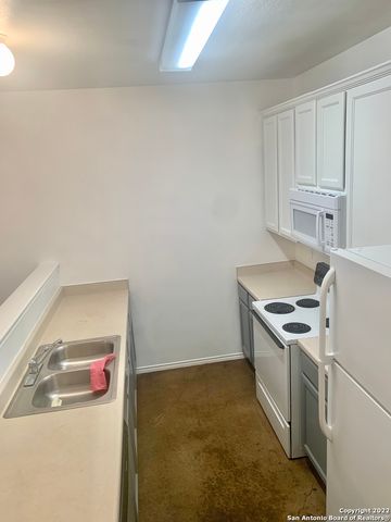 10706 Mathom Lndg Apt 3, Universal City, TX 78148