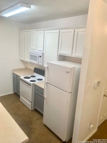 10706 Mathom Lndg Apt 3, Universal City, TX 78148