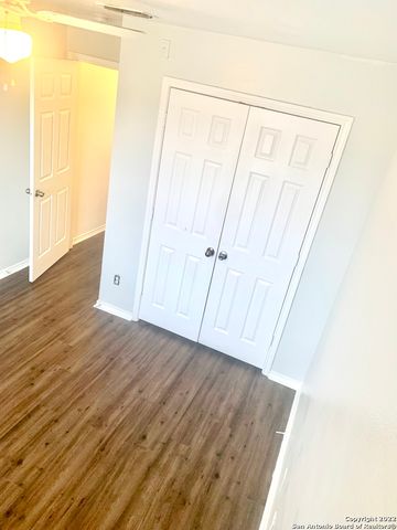 10706 Mathom Lndg Apt 3, Universal City, TX 78148