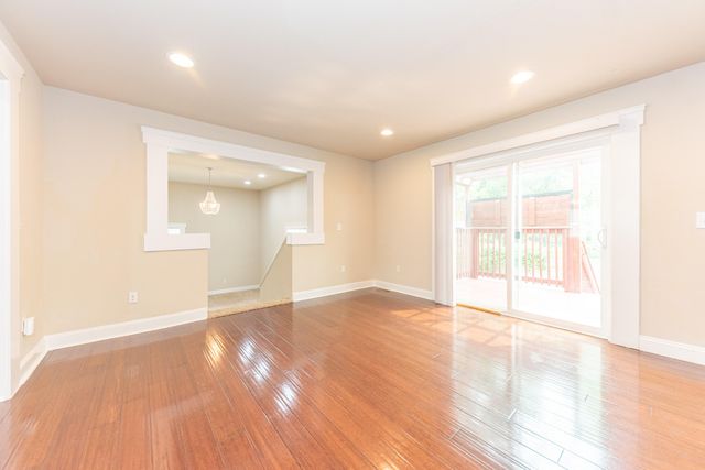 2 Maple Village Court, Ann Arbor, MI 48103