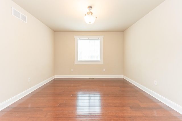 2 Maple Village Court, Ann Arbor, MI 48103