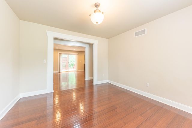 2 Maple Village Court, Ann Arbor, MI 48103