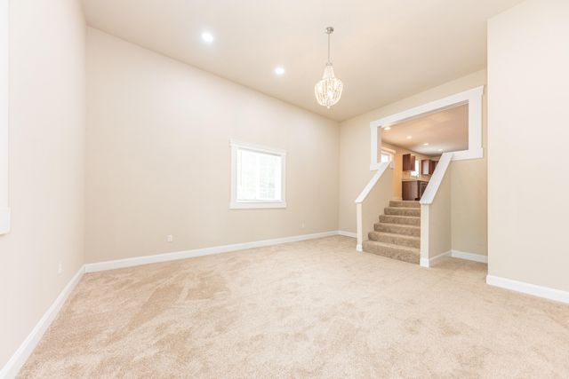 2 Maple Village Court, Ann Arbor, MI 48103