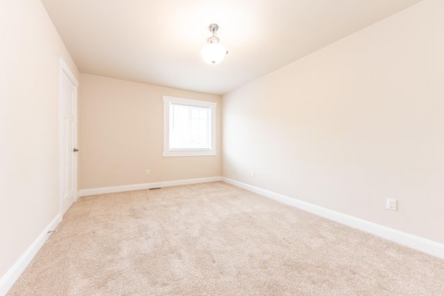 2 Maple Village Court, Ann Arbor, MI 48103