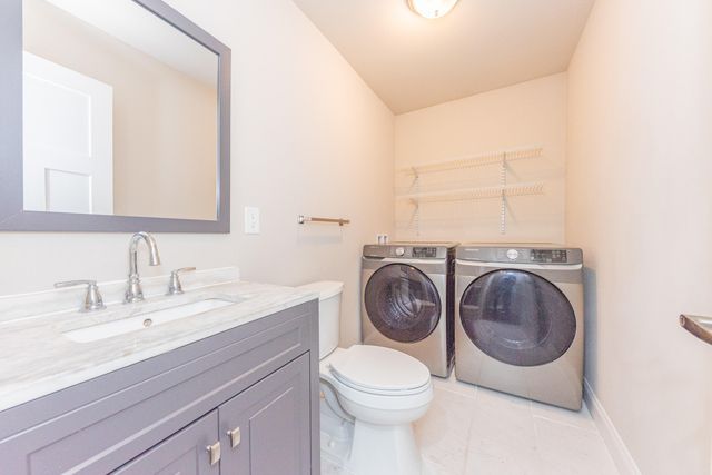 2 Maple Village Court, Ann Arbor, MI 48103