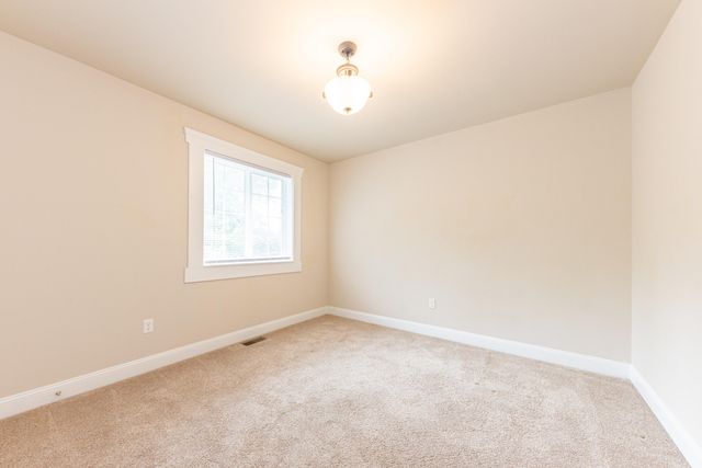 2 Maple Village Court, Ann Arbor, MI 48103