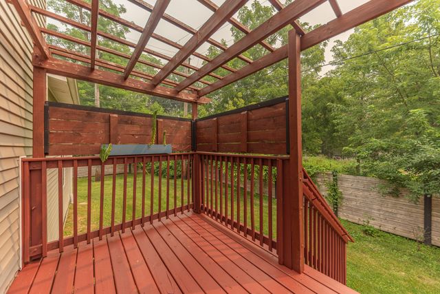 2 Maple Village Court, Ann Arbor, MI 48103