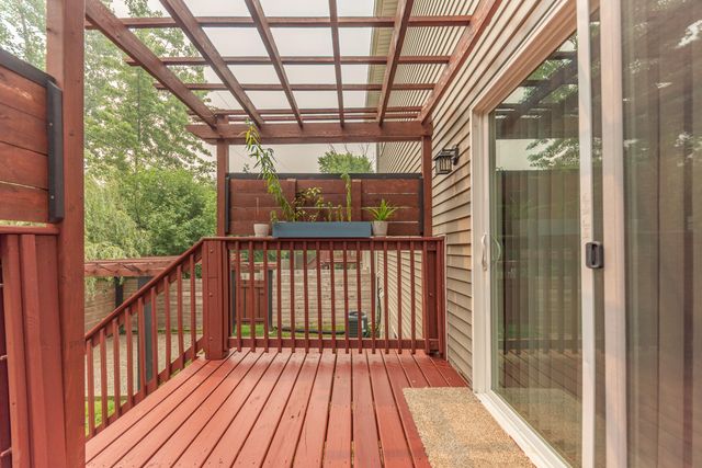 2 Maple Village Court, Ann Arbor, MI 48103
