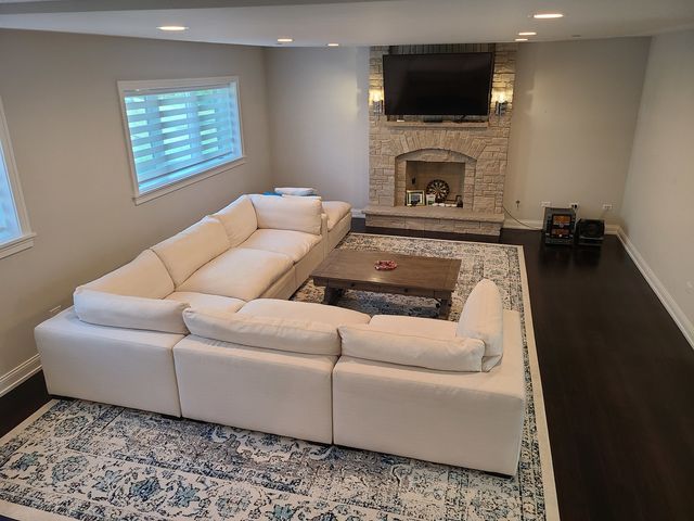 10057 S 86th Court, Palos Hills, IL 60465