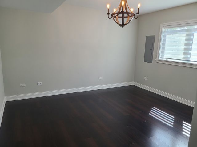 10057 S 86th Court, Palos Hills, IL 60465