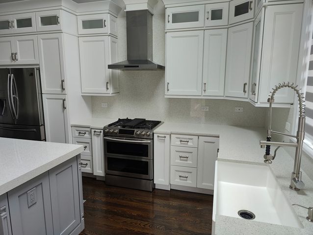 10057 S 86th Court, Palos Hills, IL 60465