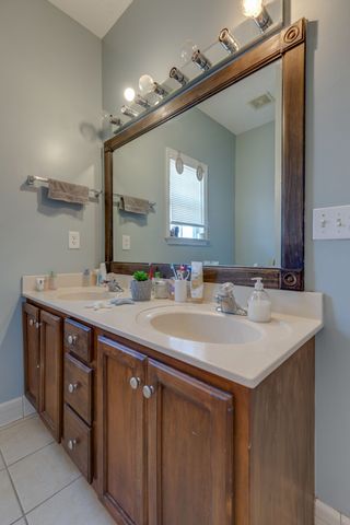 5173 Pebble Creek Dr, Antioch, TN 37013