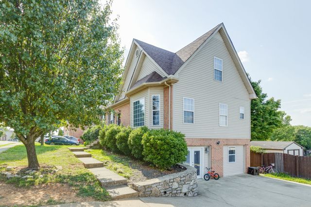 5173 Pebble Creek Dr, Antioch, TN 37013