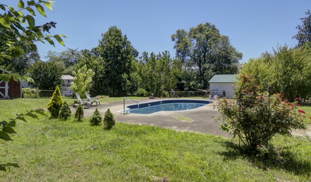 509 Paddy Run Rd, Clarksville, TN 37042