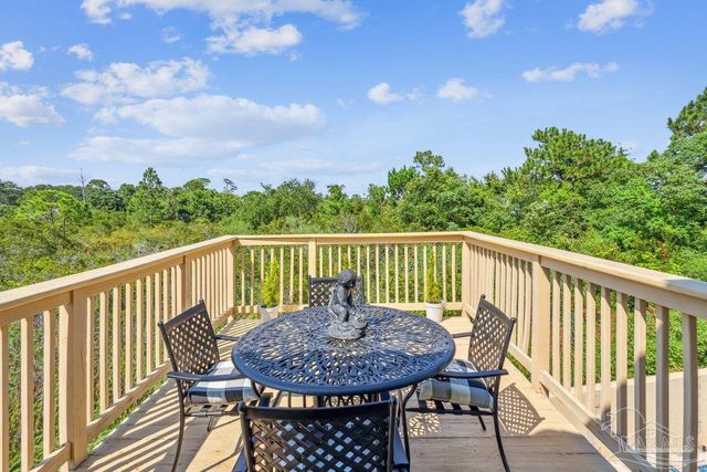 2 Colley Cv Dr, Gulf Breeze, FL 32561