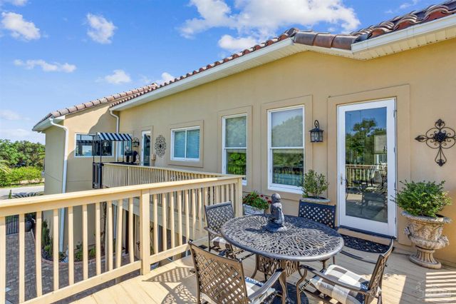 2 Colley Cv Dr, Gulf Breeze, FL 32561