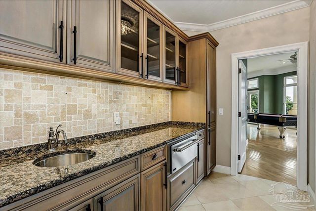 2 Colley Cv Dr, Gulf Breeze, FL 32561