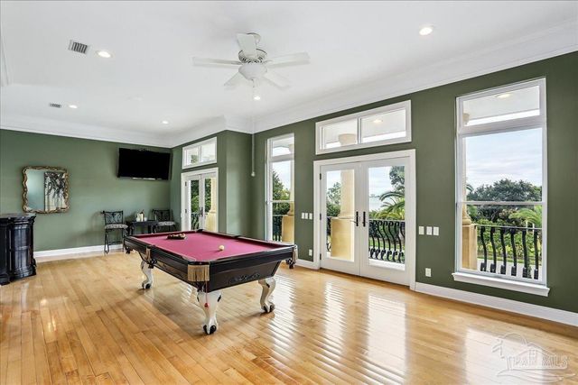 2 Colley Cv Dr, Gulf Breeze, FL 32561