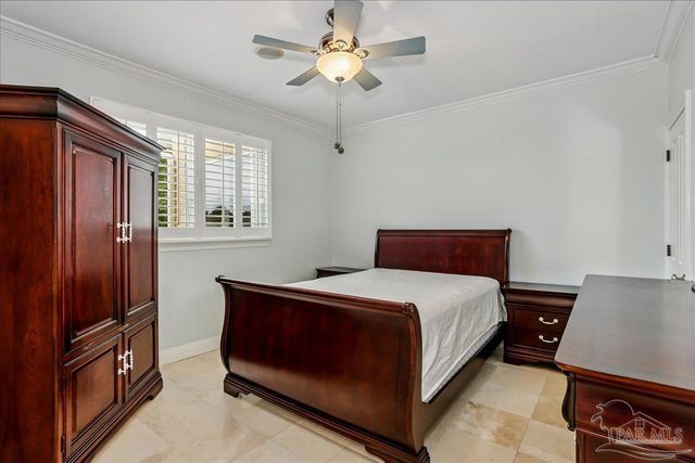 2 Colley Cv Dr, Gulf Breeze, FL 32561