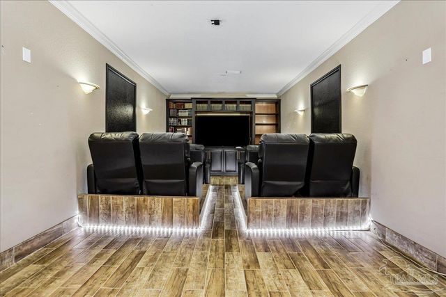 2 Colley Cv Dr, Gulf Breeze, FL 32561