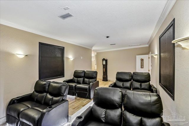 2 Colley Cv Dr, Gulf Breeze, FL 32561