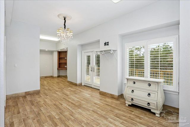 2 Colley Cv Dr, Gulf Breeze, FL 32561